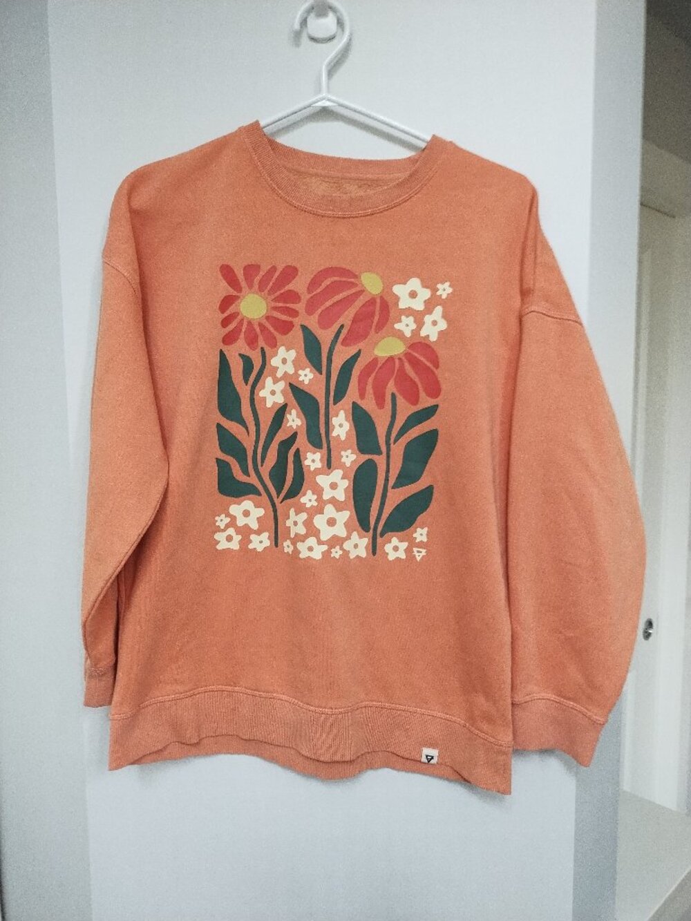 LIV Outdoors crew neck sweater